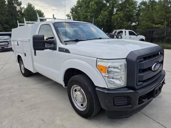 2016 Ford, dovoz USA — foto 7 z 12