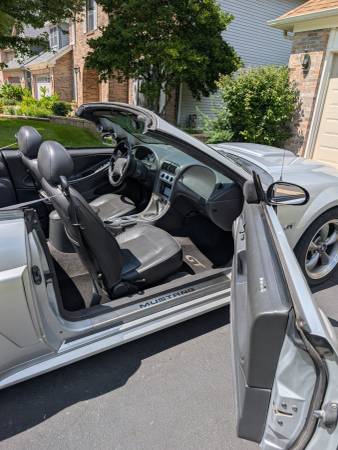 2003 Ford, dovoz USA — foto 11 z 12