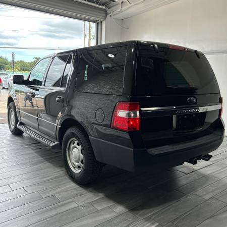 2017 Ford, dovoz USA — foto 10 z 12