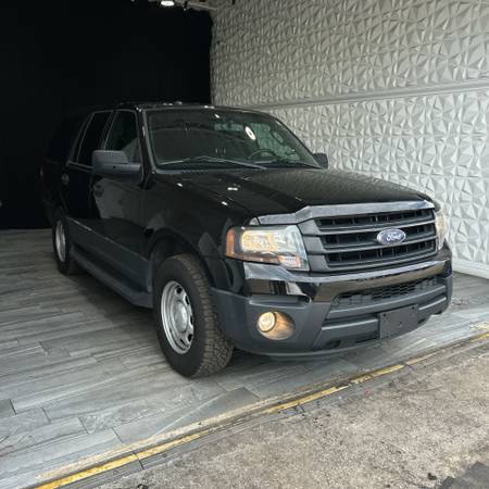 2017 Ford, dovoz USA — foto 3 z 12