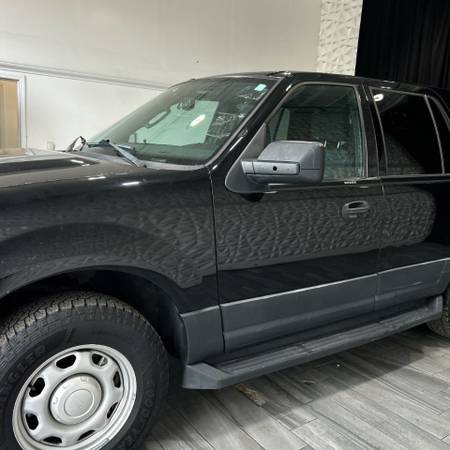 2017 Ford, dovoz USA — foto 4 z 12