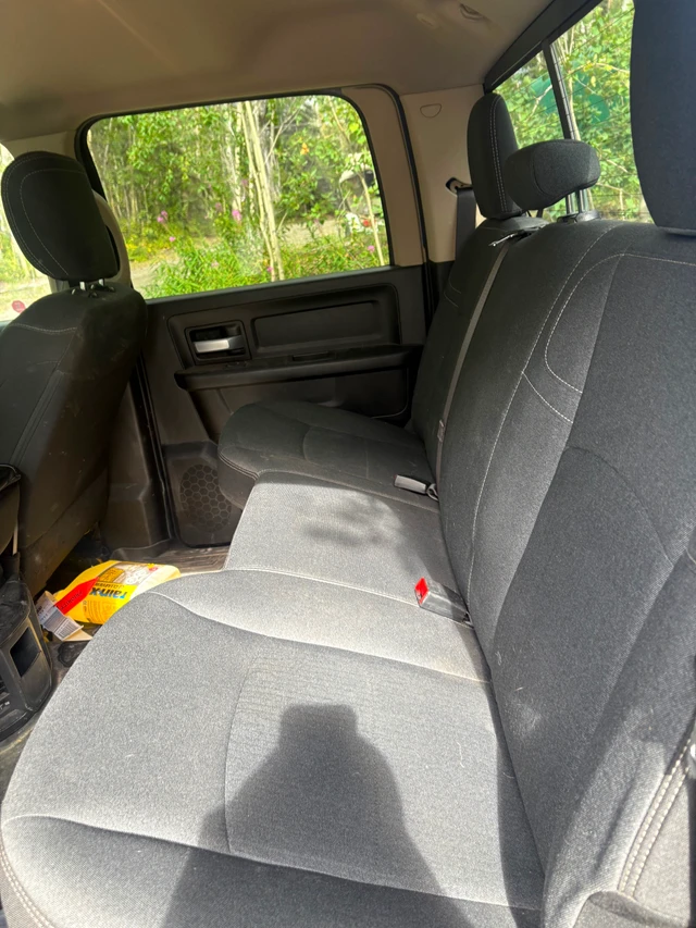 2019 RAM 3500, modrá, 111 000 km, dovoz Kanada — foto 3 z 5