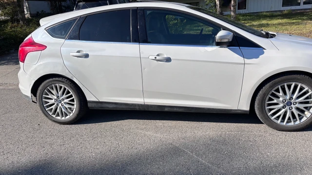 2013 Ford Focus Titanium, 200 000 km, dovoz Kanada — foto 2 z 5