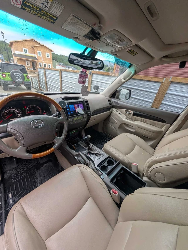 2004 Lexus Gx, zlatá, 227 000 km, dovoz Kanada — foto 5 z 5