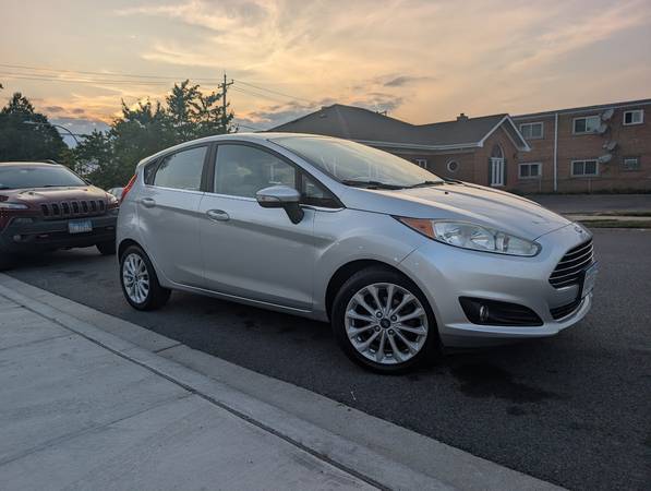 2017 Ford, dovoz USA — foto 10 z 11