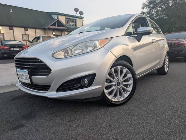 2017 Ford, dovoz USA — foto 11 z 11