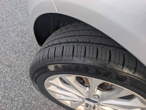 2017 Ford, dovoz USA — foto 6 z 11
