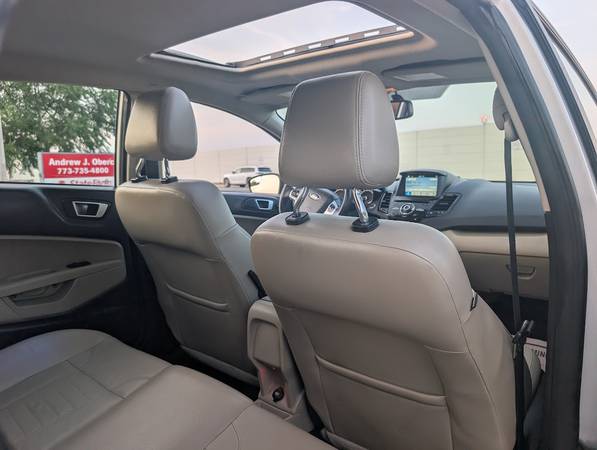 2017 Ford, dovoz USA — foto 8 z 11