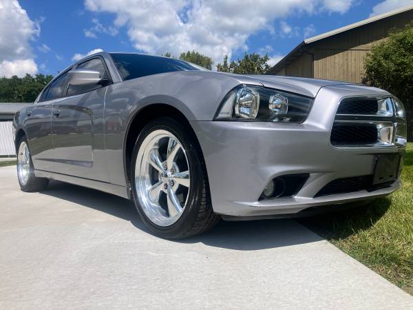 2013 Dodge, dovoz USA — foto 4 z 12