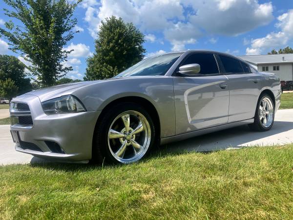 2013 Dodge, dovoz USA — foto 8 z 12
