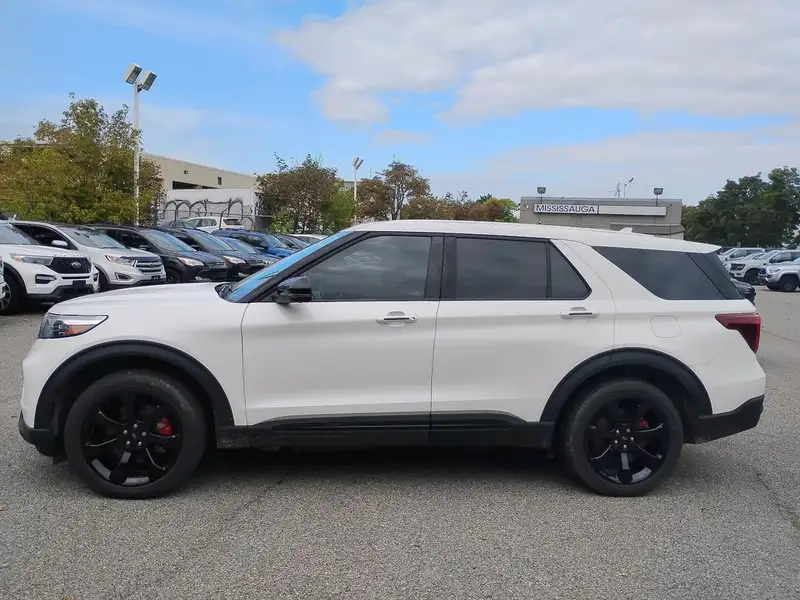 2022 Ford Explorer ST, bílá, 88 813 km, dovoz Kanada — foto 4 z 12