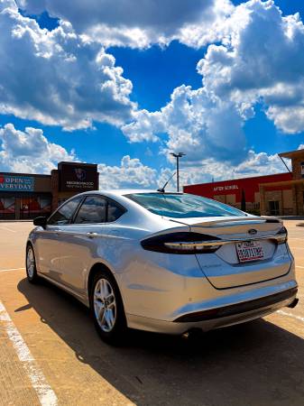 2018 Ford, dovoz USA — foto 5 z 12