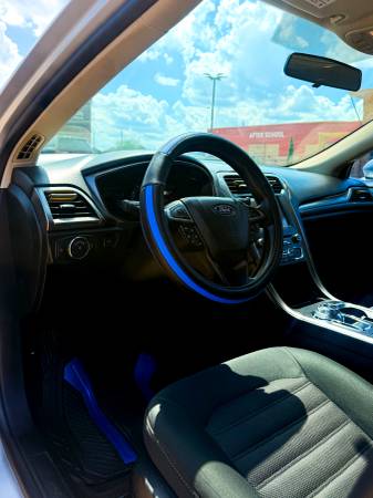 2018 Ford, dovoz USA — foto 7 z 12