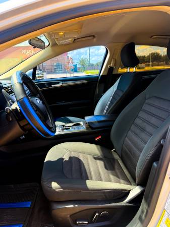 2018 Ford, dovoz USA — foto 8 z 12