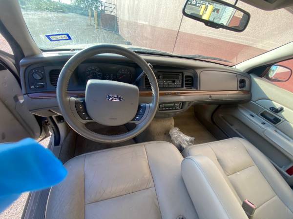 2008 Ford, modrá, dovoz USA — foto 7 z 12