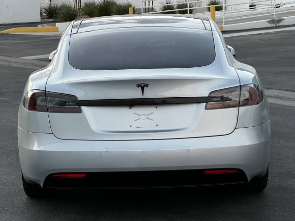 2018 Tesla, dovoz USA — foto 4 z 12