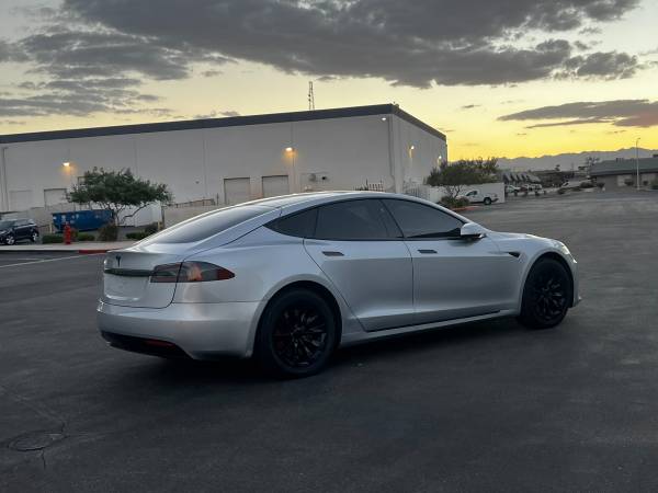 2018 Tesla, dovoz USA — foto 5 z 12