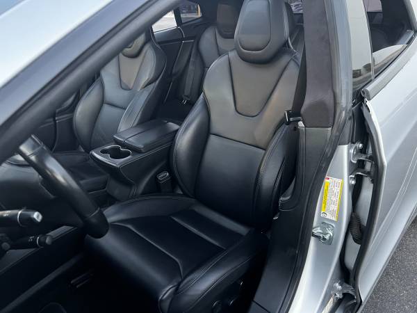 2018 Tesla, dovoz USA — foto 8 z 12