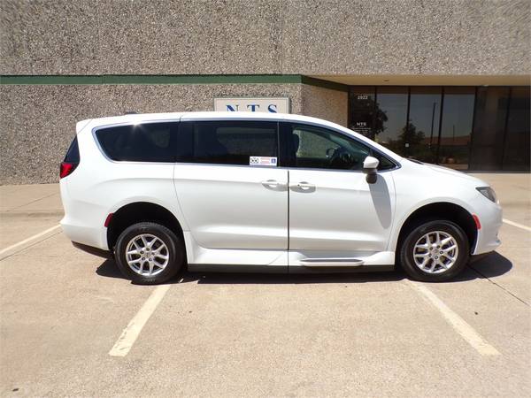 Chrysler, dovoz USA — foto 2 z 12