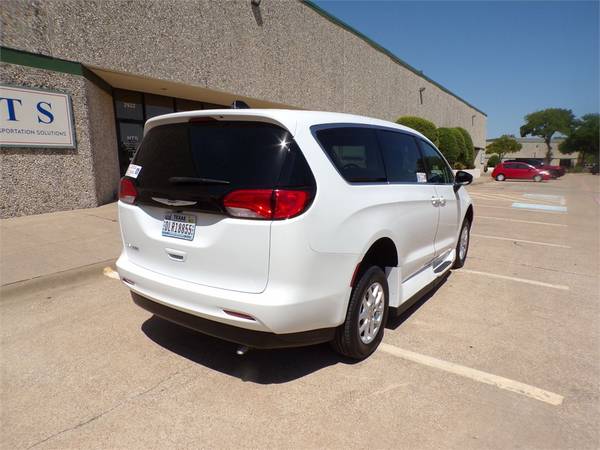 Chrysler, dovoz USA — foto 7 z 12