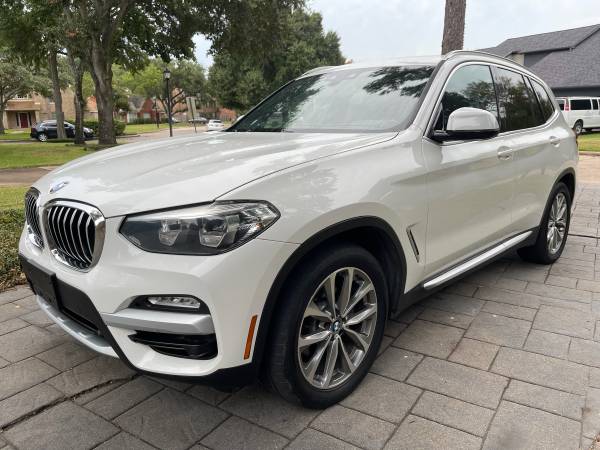 2019 BMW, dovoz USA — foto 1 z 12 2019 BMW, dovoz USA — foto 1 z 12