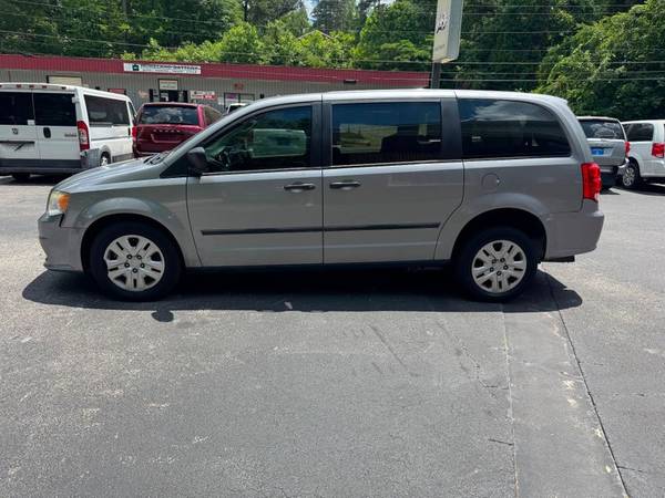 2014 Dodge, dovoz USA — foto 6 z 12