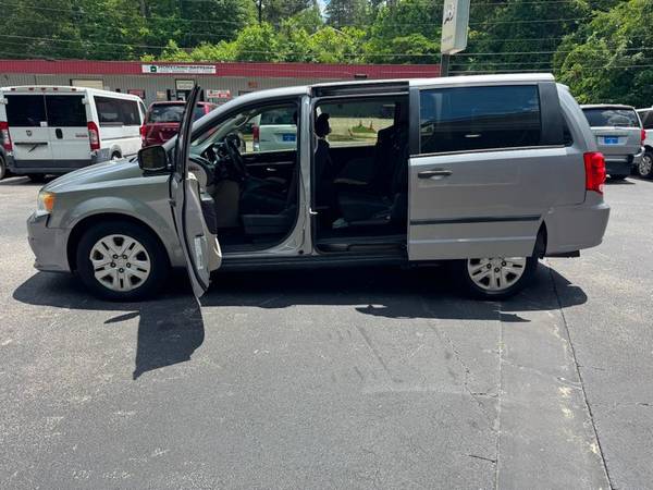 2014 Dodge, dovoz USA — foto 8 z 12