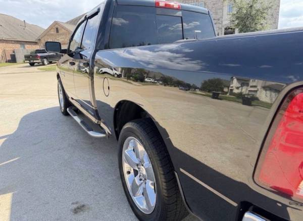 2017 Dodge, dovoz USA — foto 3 z 12
