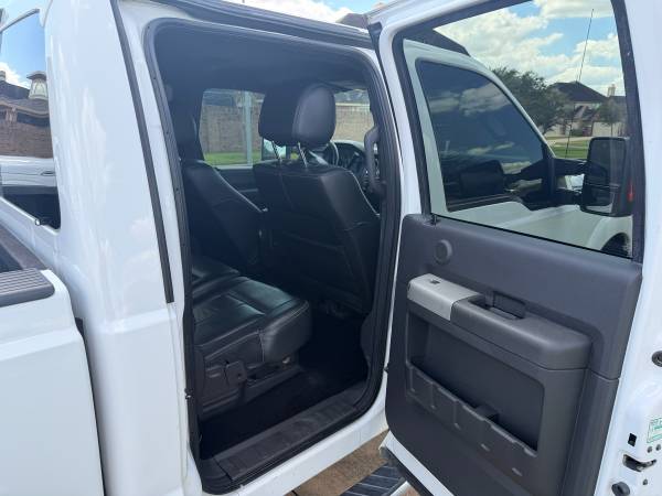 2016 Ford, dovoz USA — foto 10 z 10