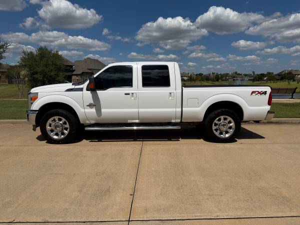 2016 Ford, dovoz USA — foto 2 z 10