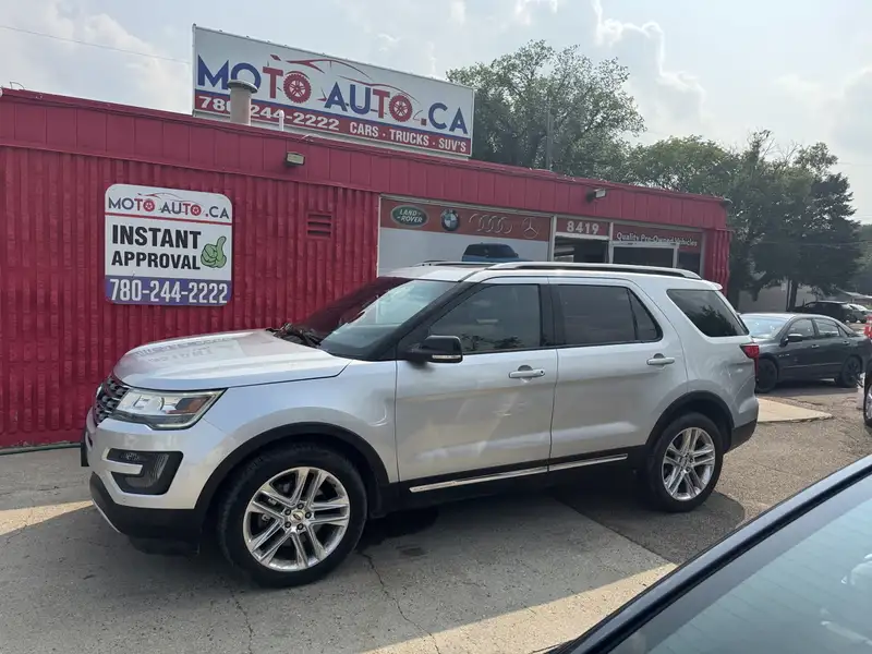 2016 Ford Explorer XLT, stříbrná, 143 000 km, dovoz Kanada — foto 2 z 12