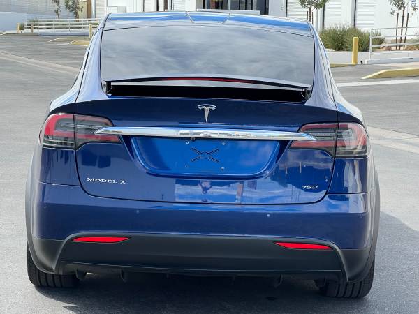 2018 Tesla, dovoz USA — foto 5 z 12
