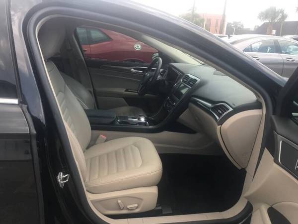 2020 Ford, dovoz USA — foto 7 z 12