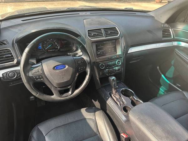 2016 Ford, dovoz USA — foto 12 z 12