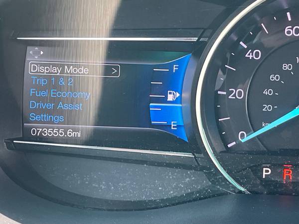 2016 Ford, dovoz USA — foto 9 z 12