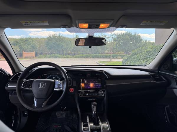 2017 Honda, dovoz USA — foto 5 z 7