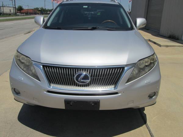 2010 Lexus, dovoz USA — foto 2 z 12
