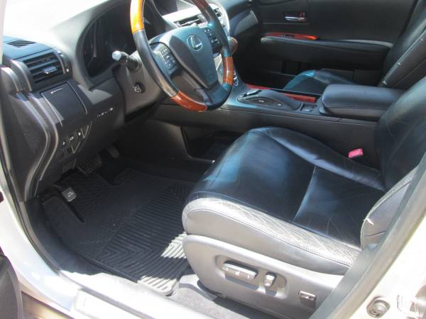 2010 Lexus, dovoz USA — foto 7 z 12