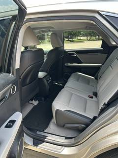 2017 Lexus, dovoz USA — foto 11 z 11