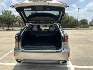 2017 Lexus, dovoz USA — foto 4 z 11