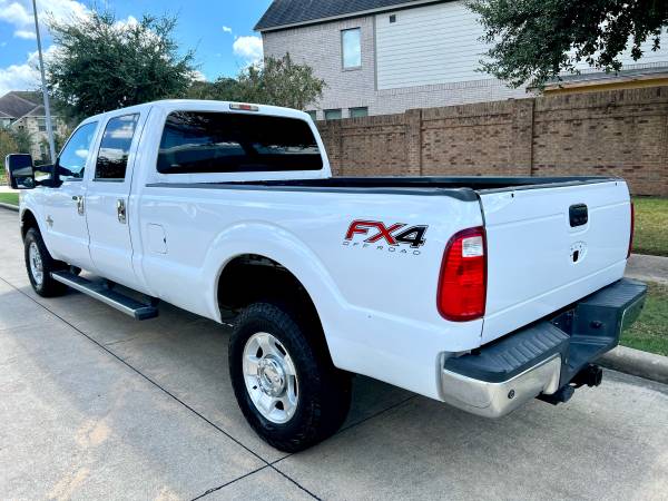 2015 Ford, dovoz USA — foto 5 z 11