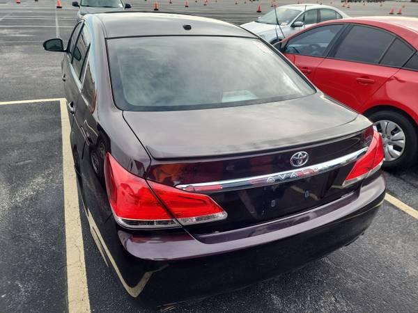 2012 Toyota, dovoz USA — foto 2 z 9
