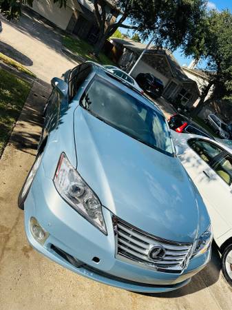 2010 Lexus, dovoz USA — foto 3 z 12
