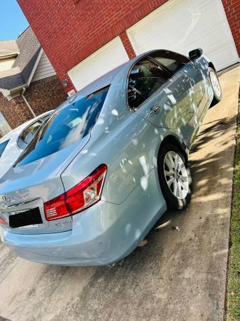 2010 Lexus, dovoz USA — foto 5 z 12