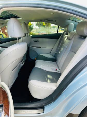 2010 Lexus, dovoz USA — foto 8 z 12