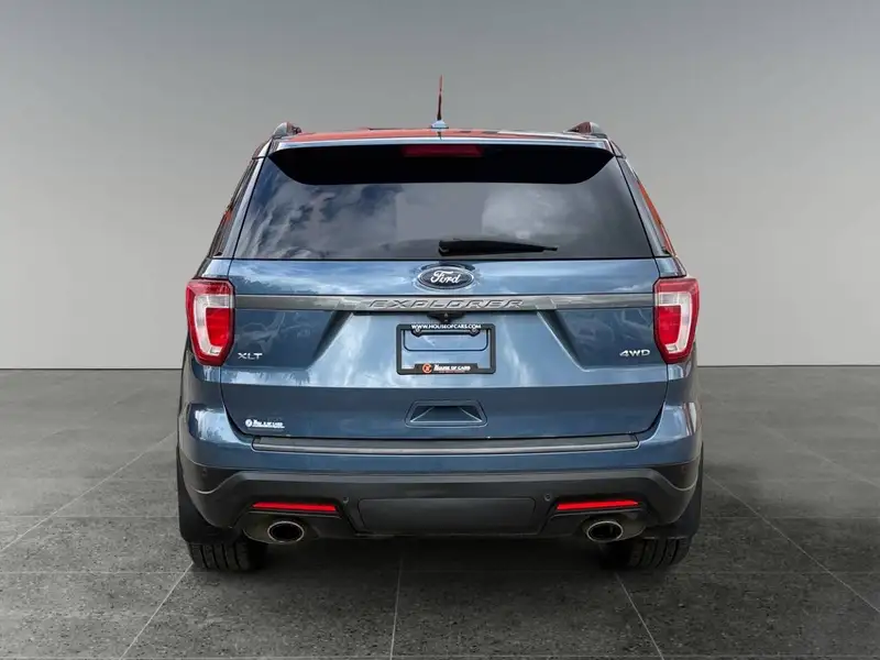 2019 Ford Explorer XLT, modrá, 176 249 km, dovoz Kanada — foto 4 z 12