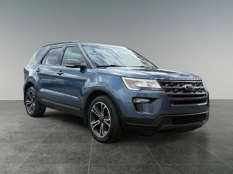 2019 Ford Explorer XLT, modrá, 176 249 km, dovoz Kanada — foto 7 z 12