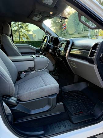 2019 Ford, dovoz USA — foto 12 z 12
