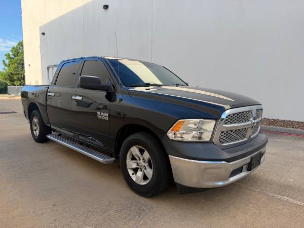 2017 Dodge, dovoz USA — foto 4 z 11