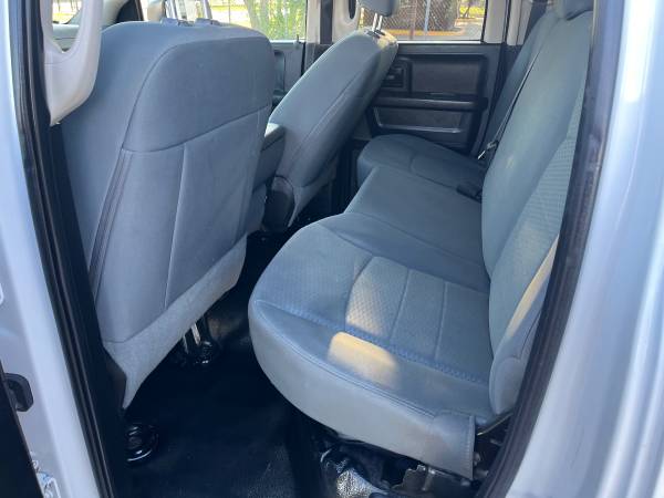 2015 Dodge, dovoz USA — foto 10 z 11